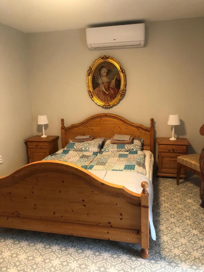 Klara Apartmanház Orfű Exterior foto