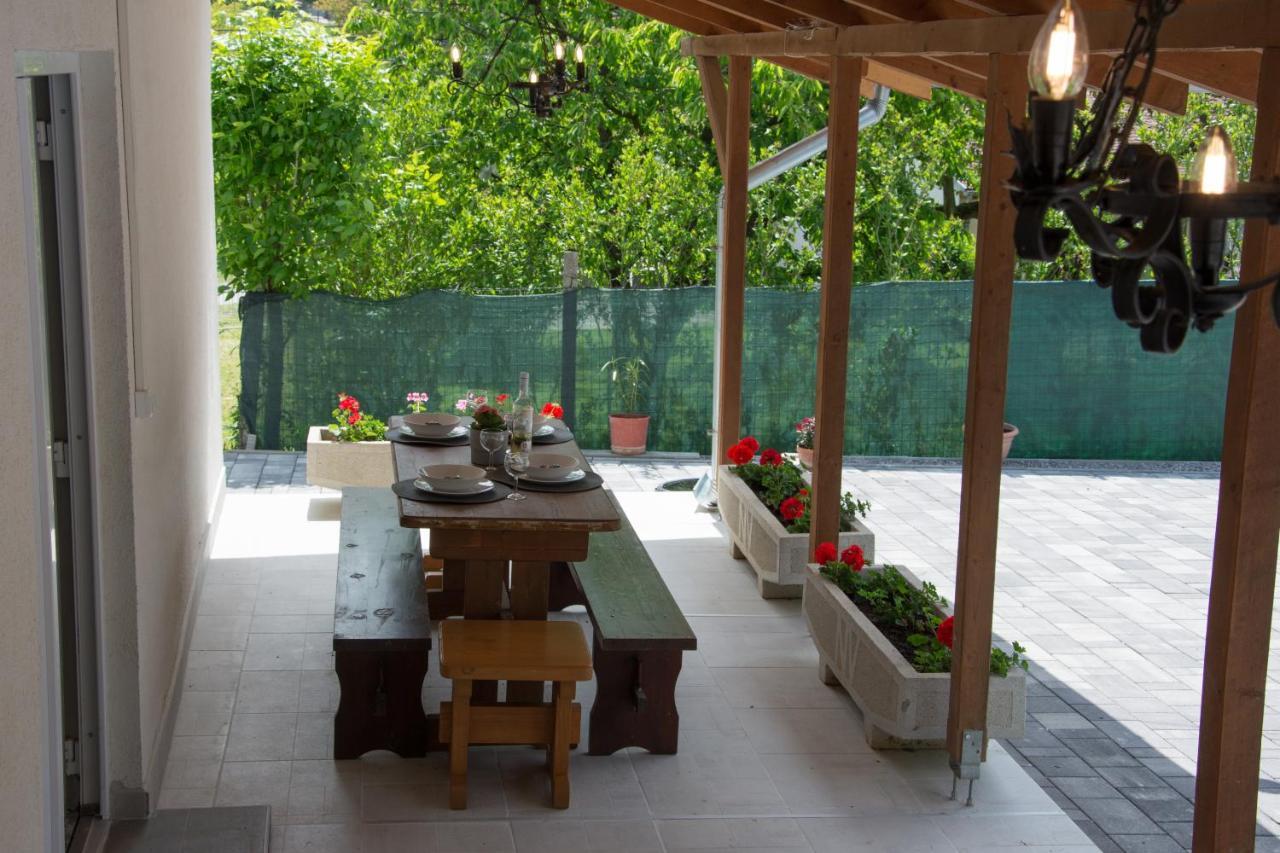 Klara Apartmanház Orfű Exterior foto