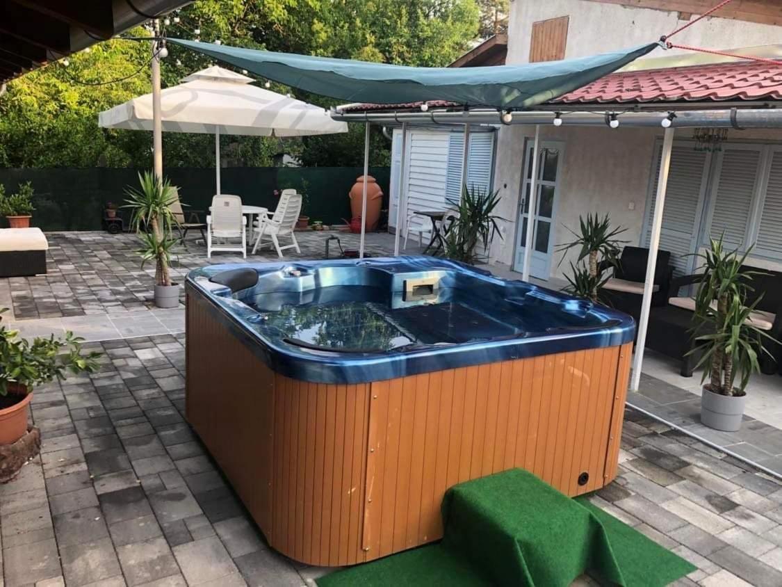 Klara Apartmanház Orfű Exterior foto